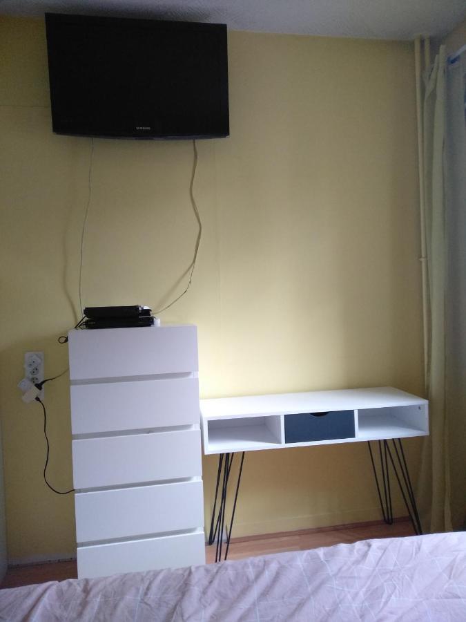 Chambre D'Hote A 15 Minutes De La Gare Dans Appartement Annecy Bagian luar foto